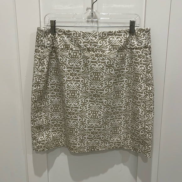 Lulu-B Dresses & Skirts - Lulu-B Pull-on style skirt